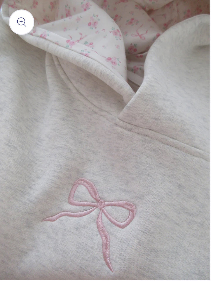 Cutesy 🎀 Bow hoodie